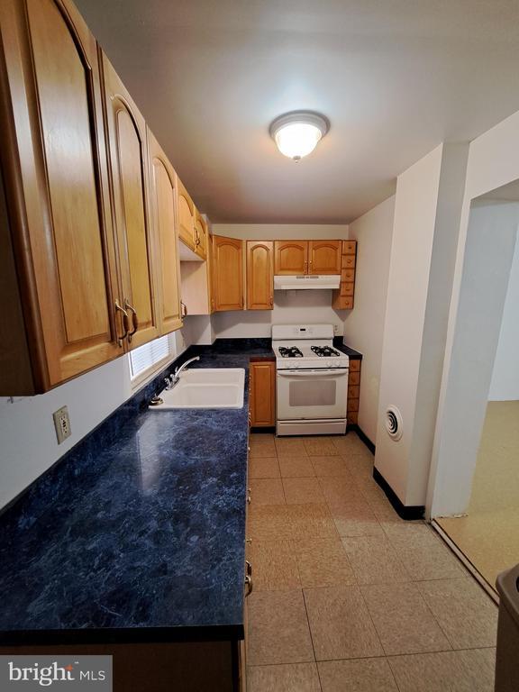 Foto del edificio - 528 Hart Ln