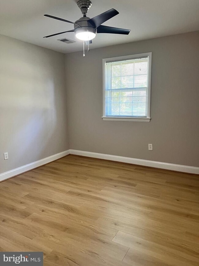 Foto del edificio - 3900 Ivydale Dr