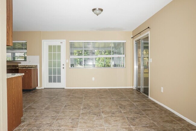 Foto del edificio - 4785 Payne St