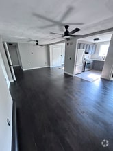 Building Photo - 102 Laurens St