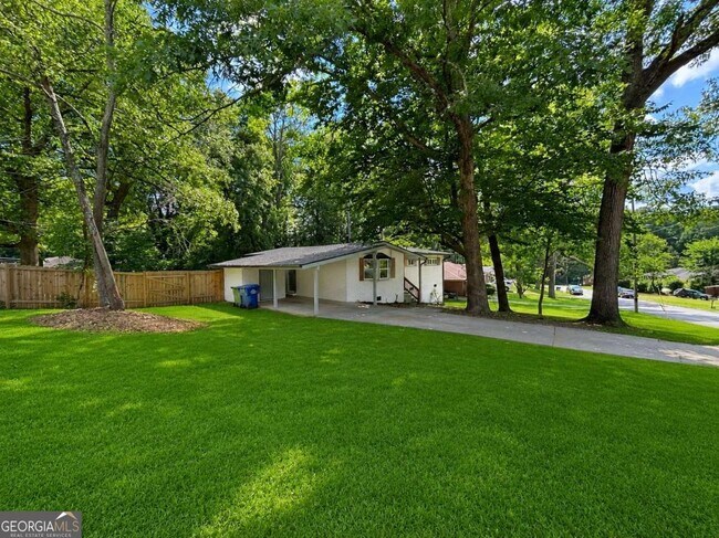 Building Photo - 203 Wendell Dr SE