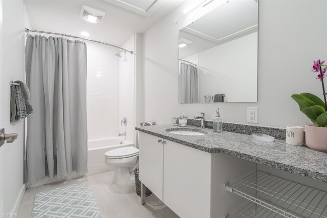 Building Photo - 1 br, 1 bath Apartment - 2120 E York Street