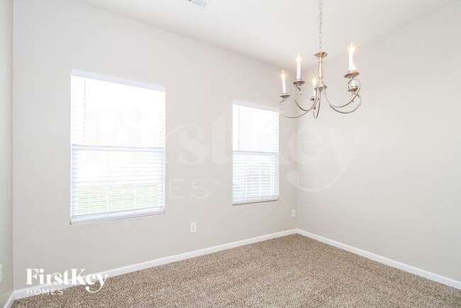 Building Photo - 1513 Pecan Ln