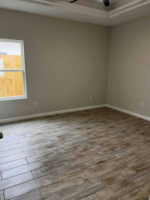 Building Photo - 1706 Angelina Dr