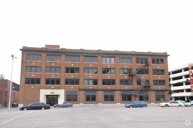 Building Photo - The Arnold