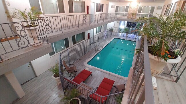 Foto del edificio - The Edgemont Apartments