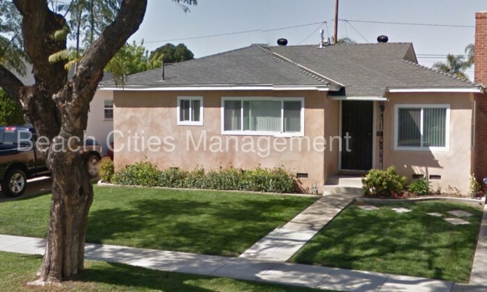 Primary Photo - 1021 E Ridgewood St