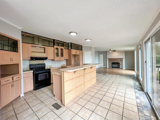 Building Photo - 150 Rayner Ct