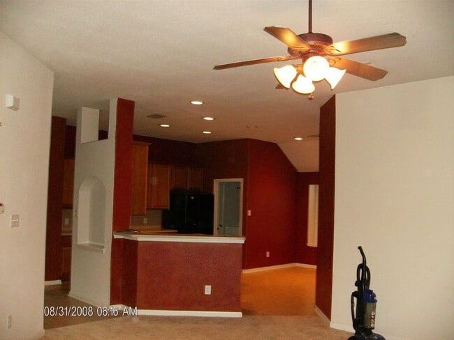 Foto del edificio - 17202 Timber Cliff Ct