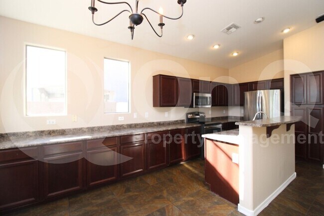 Building Photo - 42805 N 43rd Dr