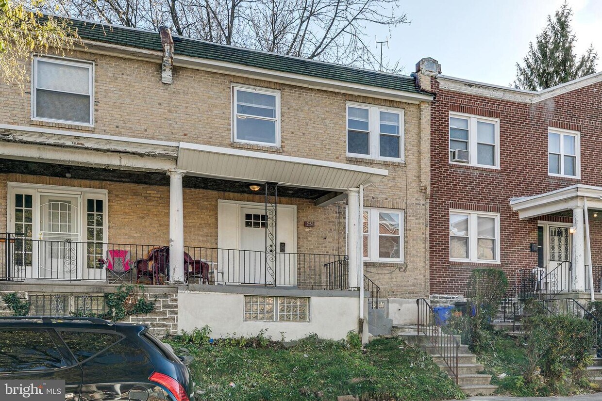 Building Photo - 942 E Stafford St