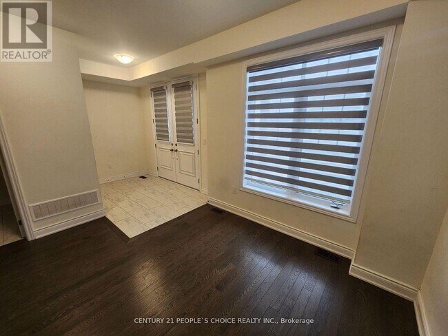 Photo du bâtiment - 426 Tim Manley Ave