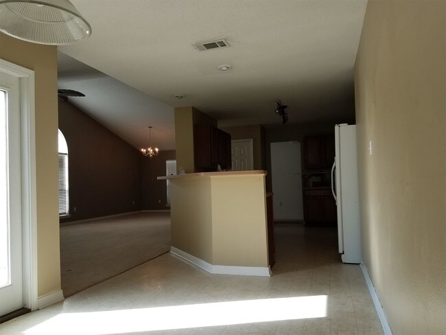 Building Photo - 18151 Cypress Pass