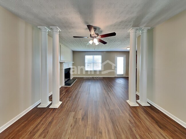 Foto del edificio - 491 Sawtooth Lane