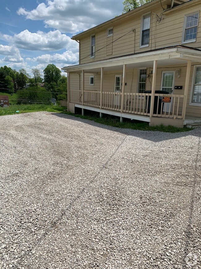 Apartments For Rent in Empire, OH with Yard 5 Rentals