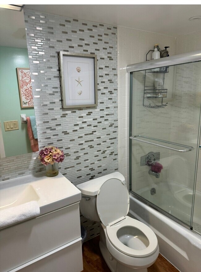 Foto del edificio - 4 Westwood Ave