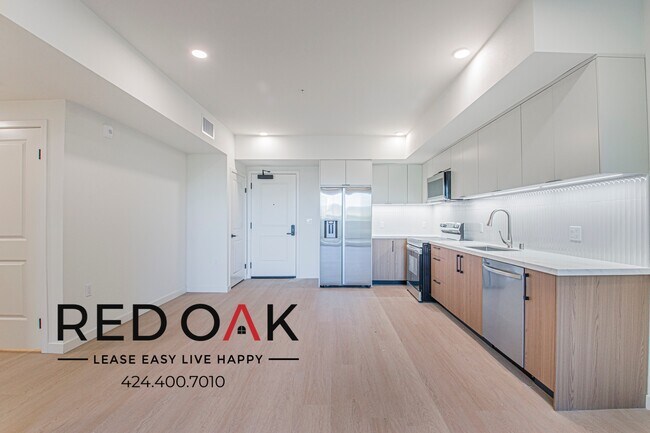 Building Photo - 856 S Gramercy Dr