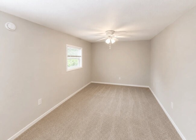 Building Photo - 2415 W Vermijo Ave