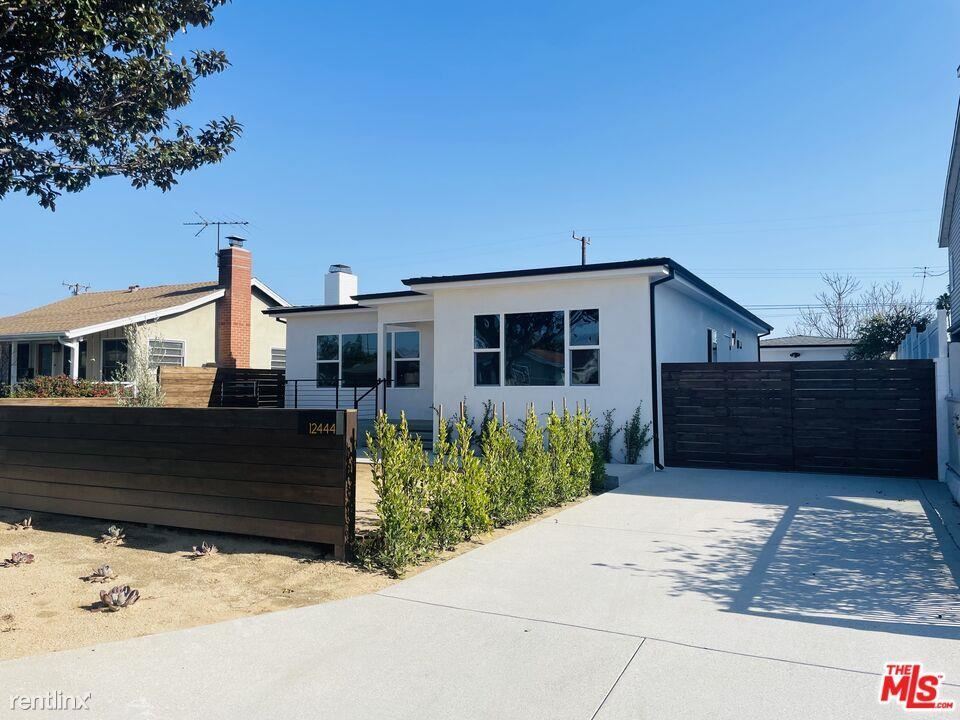 Primary Photo - 3 br, 2 bath House - 12444 Aneta St