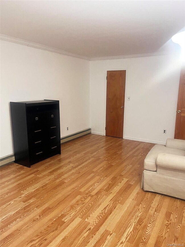 Building Photo - 406 Plainfield Ave