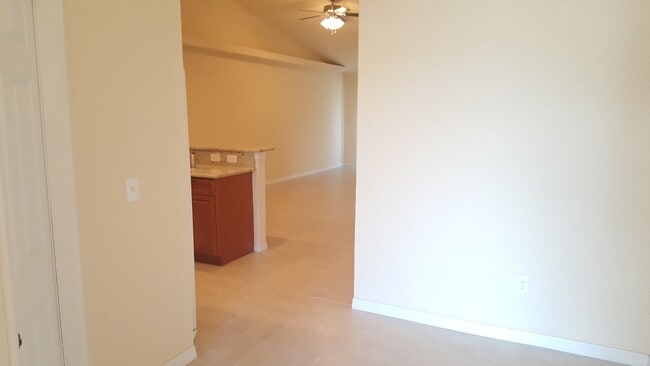 Building Photo - NEWER 3 bedroom 2 bath 1 car garage duplex in SW Cape!!