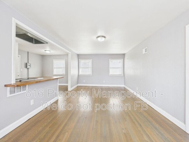 Building Photo - 6003 Norledge Ave
