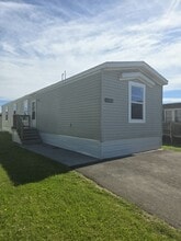 Building Photo - 4908 Bay Dr