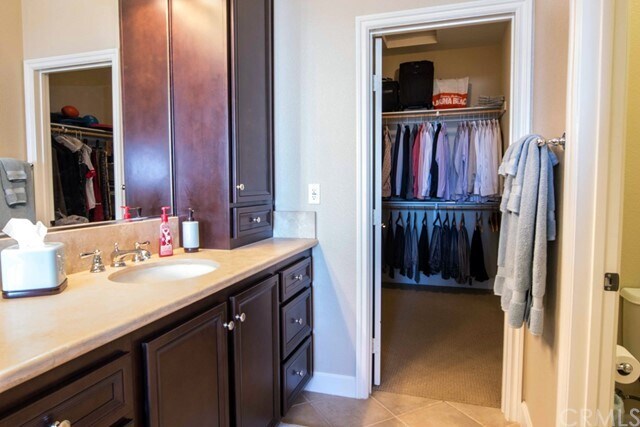 Building Photo - 69 Vantis Dr