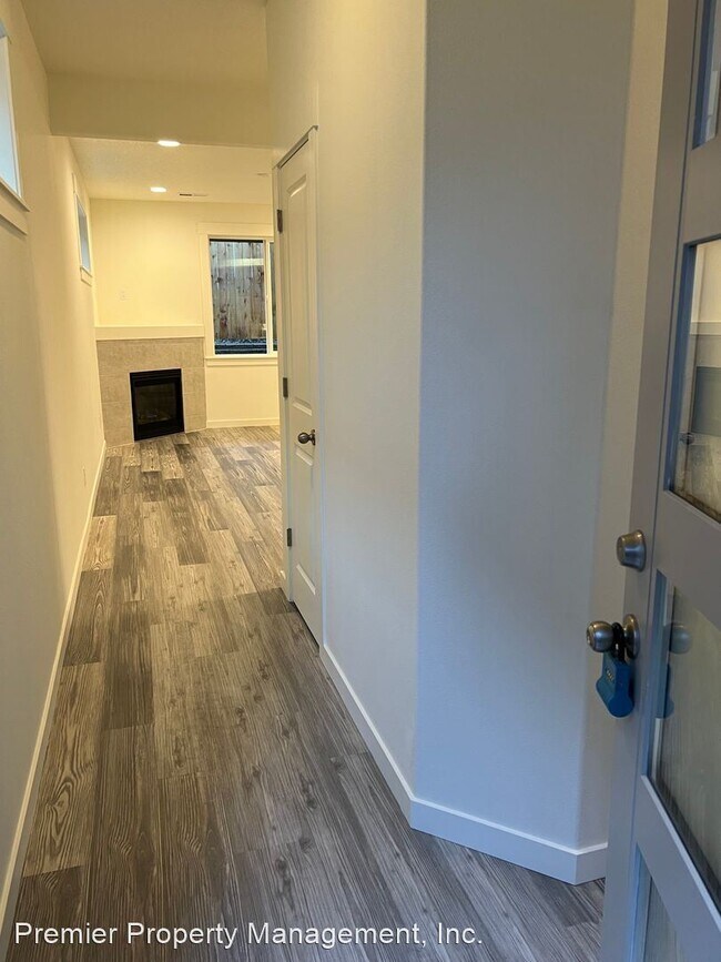 Foto del edificio - 3 br, 2.5 bath House - 1152 N. Auburn Pl