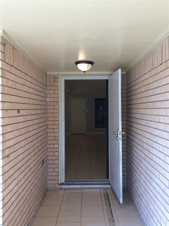 Foto del edificio - 7926 Sawmill Trail
