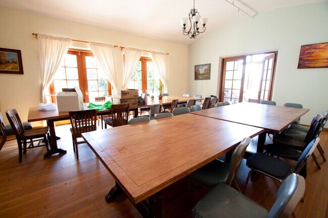 Foto del edificio - 2627V - Alpha Chi Sigma