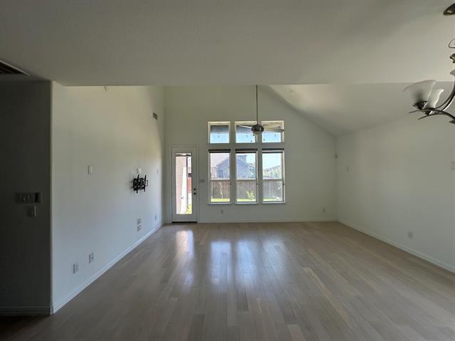 Foto del edificio - 2129 Bristlegrass Rd