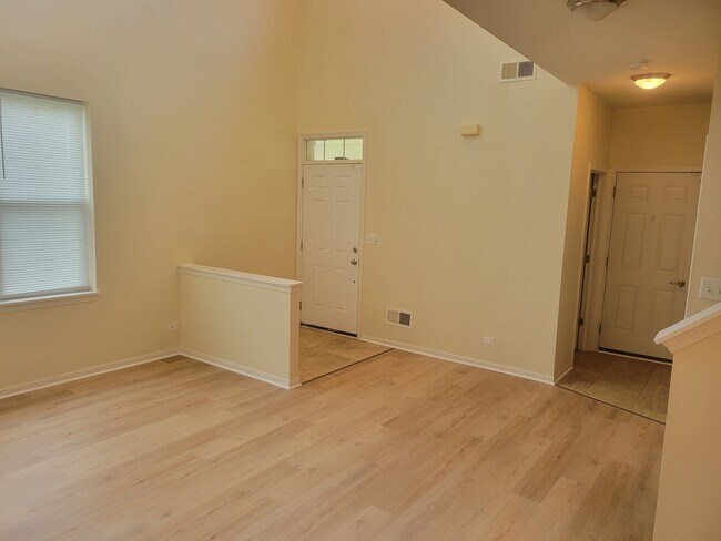 Foto del edificio - 490 Dancer Ln