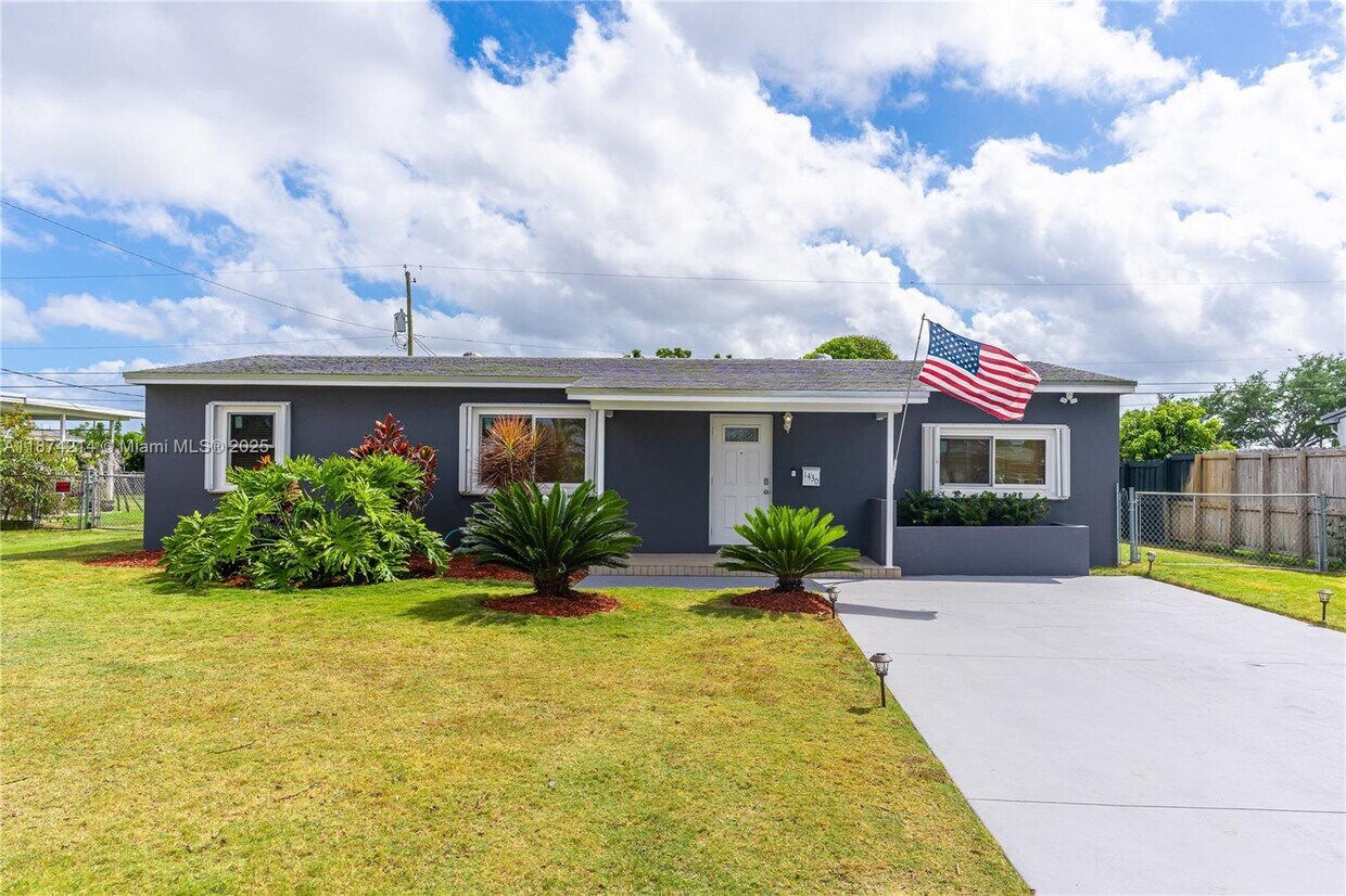 Foto principal - 1430 NE 11th St
