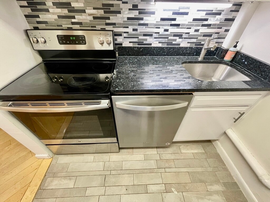 Primary Photo - 1643 Cambridge St