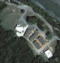 Building Photo - 150 Mayhew Rd