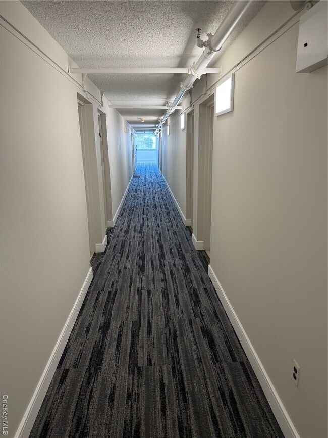 Foto del edificio - 320 Post Ave