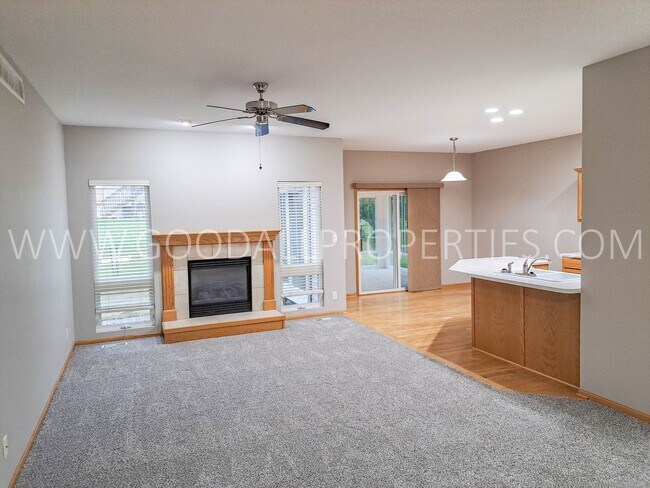 Foto del edificio - 3 bedroom 2 bath Single Family Home