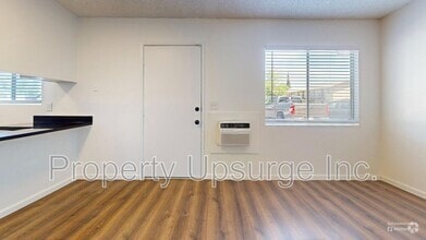 Building Photo - 445 Nelson Ave