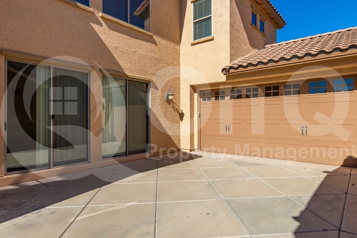 Primary Photo - 11155 N 82nd Dr