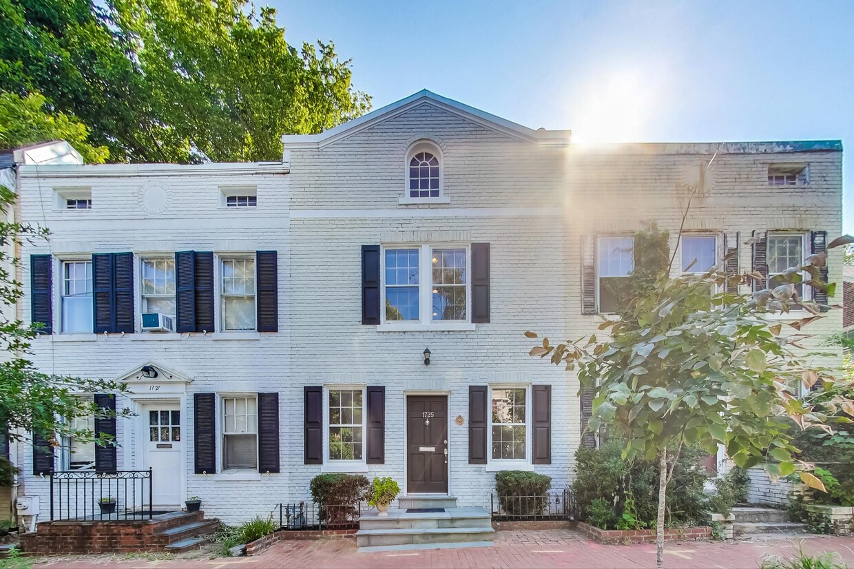 Primary Photo - 1725 34th St NW