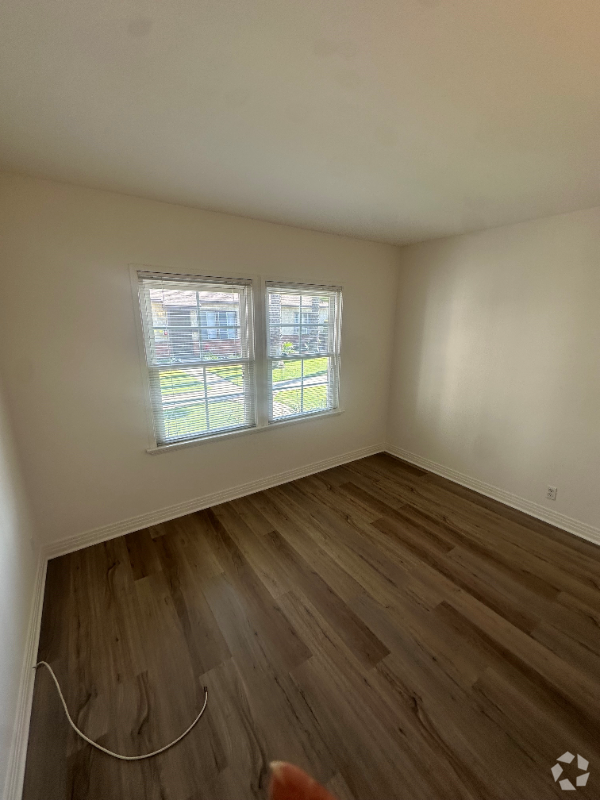 Building Photo - 4536 Lakewood Blvd