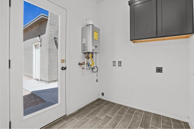 Foto del edificio - 14329 Bill Lazor Pkwy