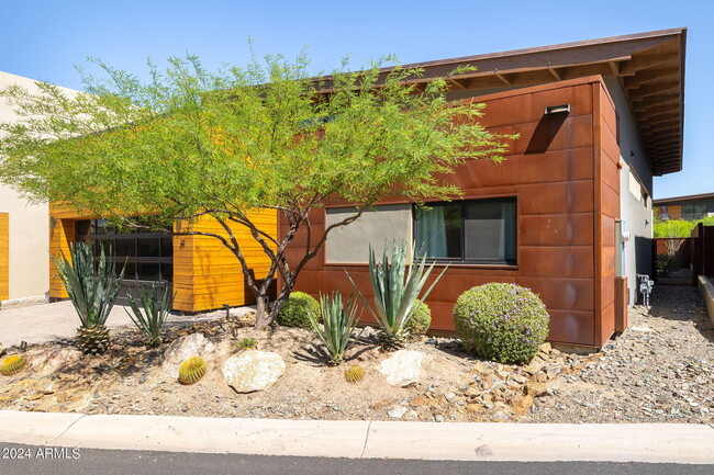 Foto del edificio - 6525 E Cave Creek Rd