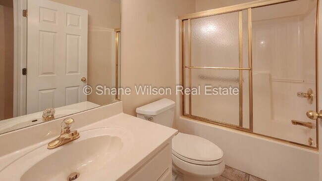 Foto del edificio - 321 N Boundary St