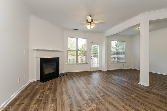 Foto del edificio - 150 Sunset Ln