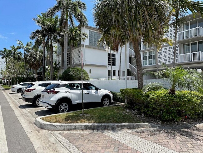 Foto del edificio - 1080 99th St