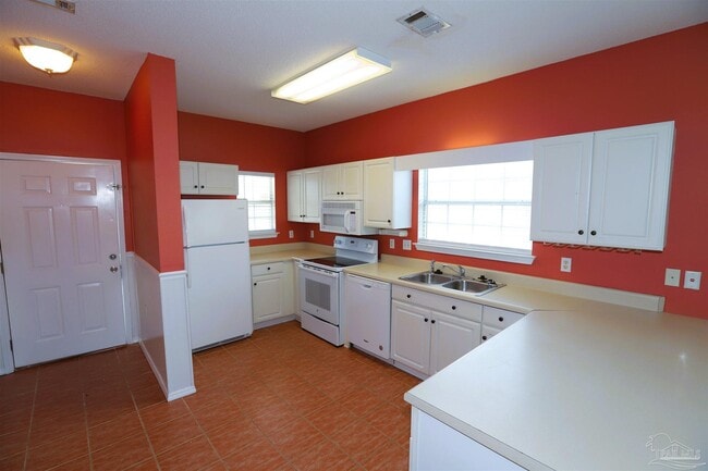 Foto del edificio - 4006 Glenway Dr