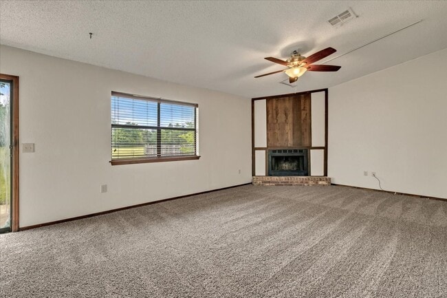 Building Photo - 10412 Koch Dr