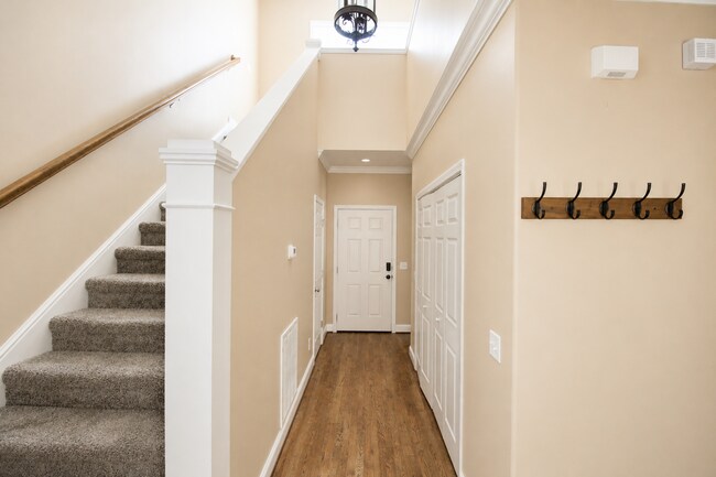 Foto del edificio - 2-Bedroom Townhome with Private Patio in the Heart of Cookeville